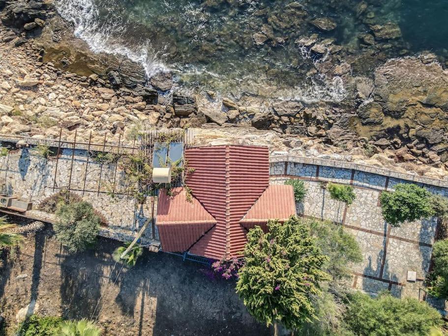 Feriehus Seafront Isolated Unique House