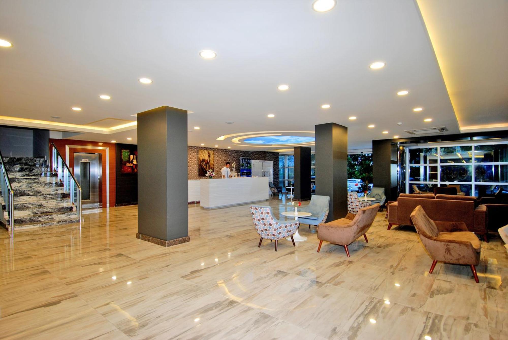 Hotel Kleopatra Ramira 4*