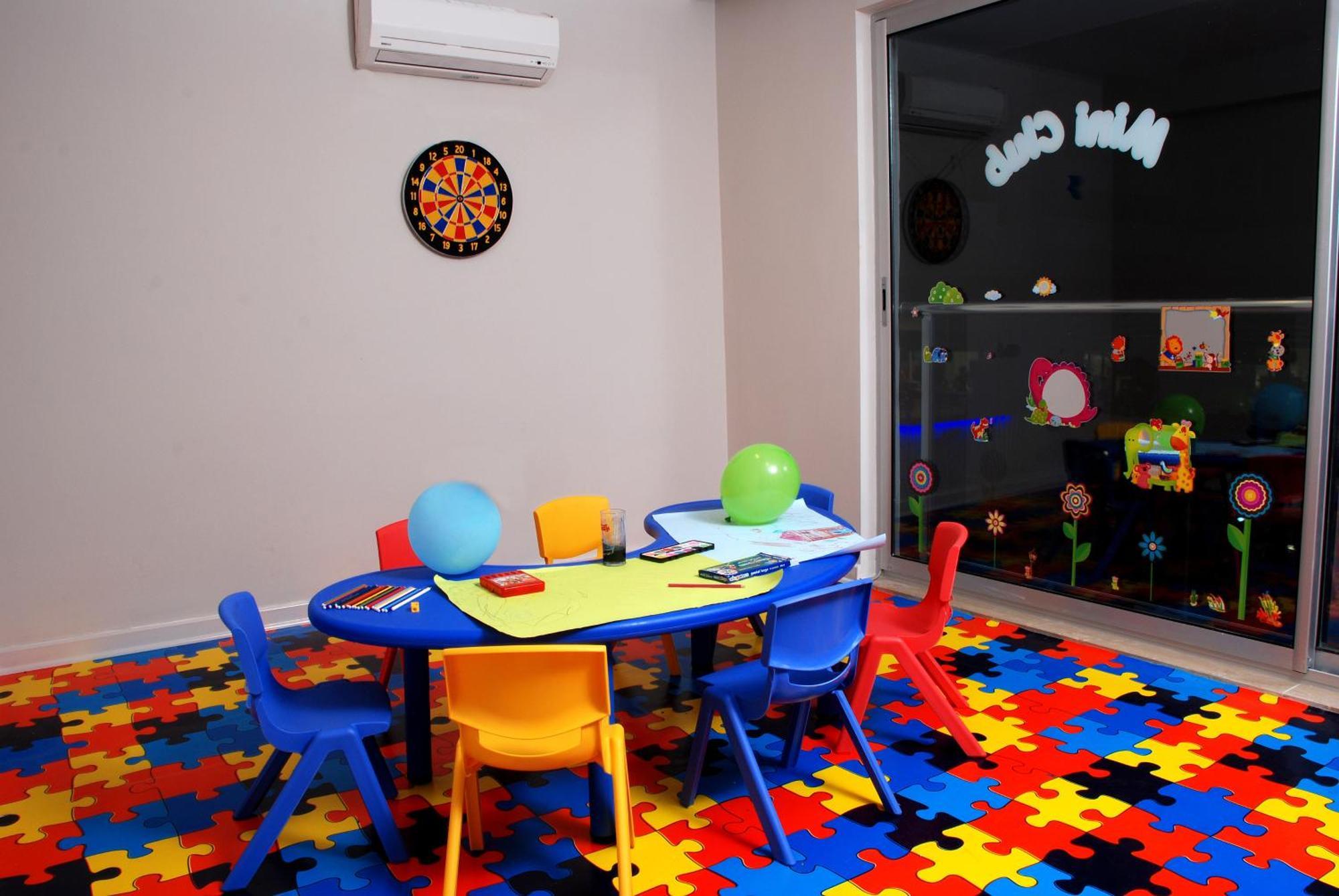 Hotel Kleopatra Ramira 4*
