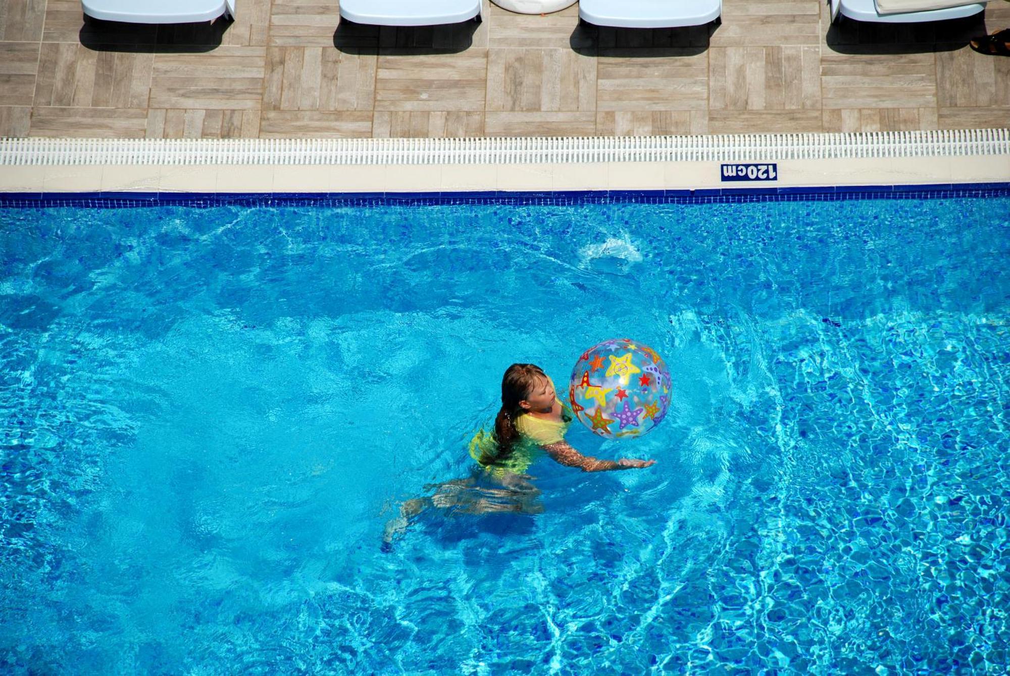 Kleopatra Ramira Alanya