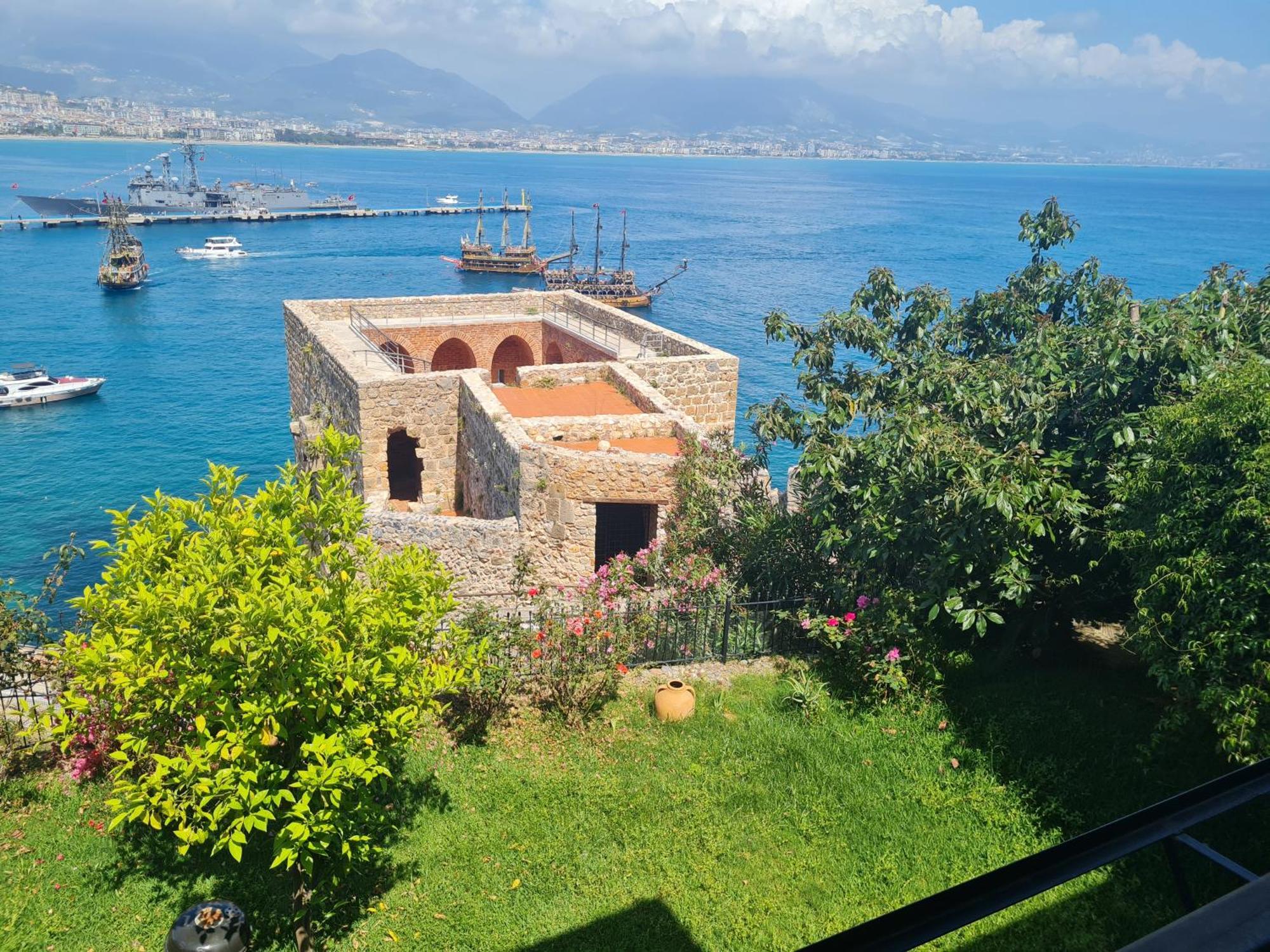 Escape To History In A Stunning Stone House With Garden And Sea View In The Heart Of Alanya