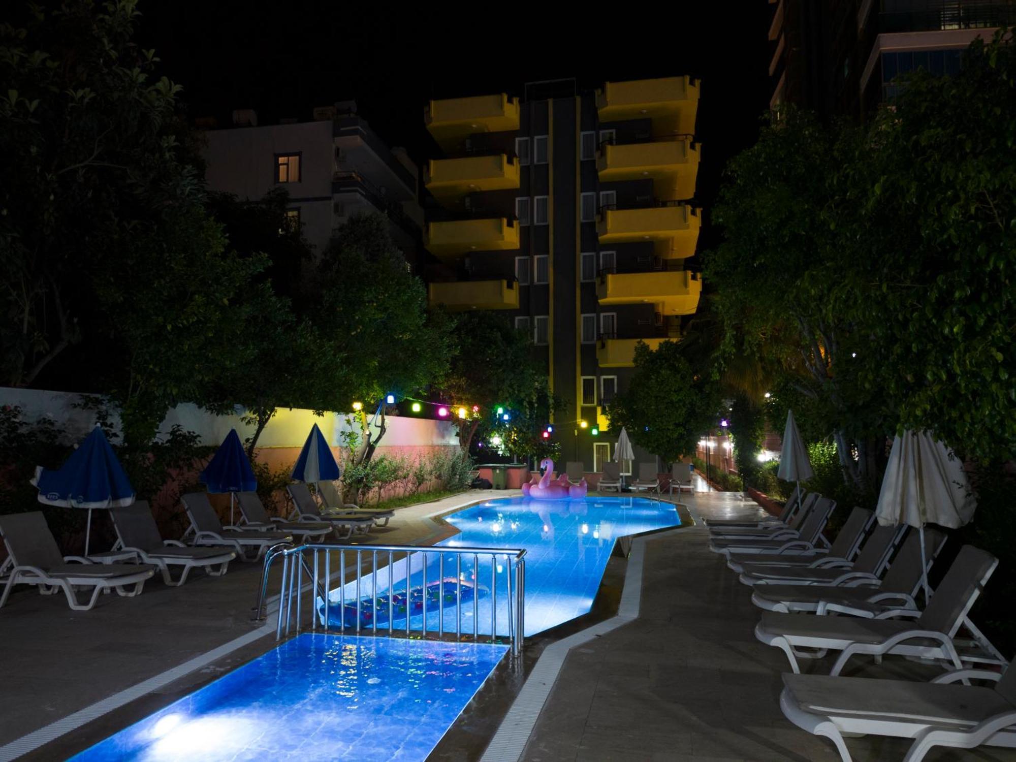 Gold Twins Boutique Hotel