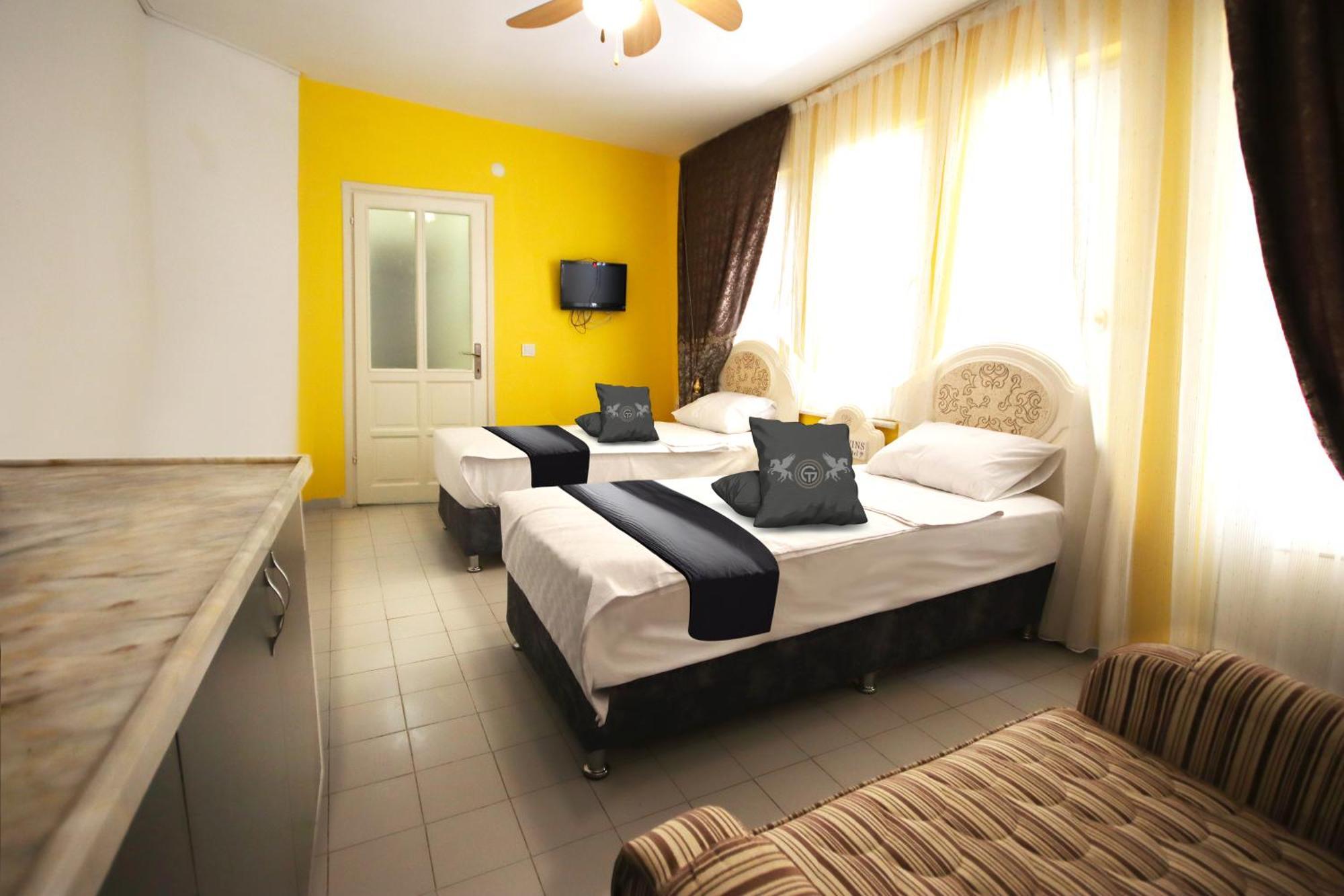 Gold Twins Boutique 3*