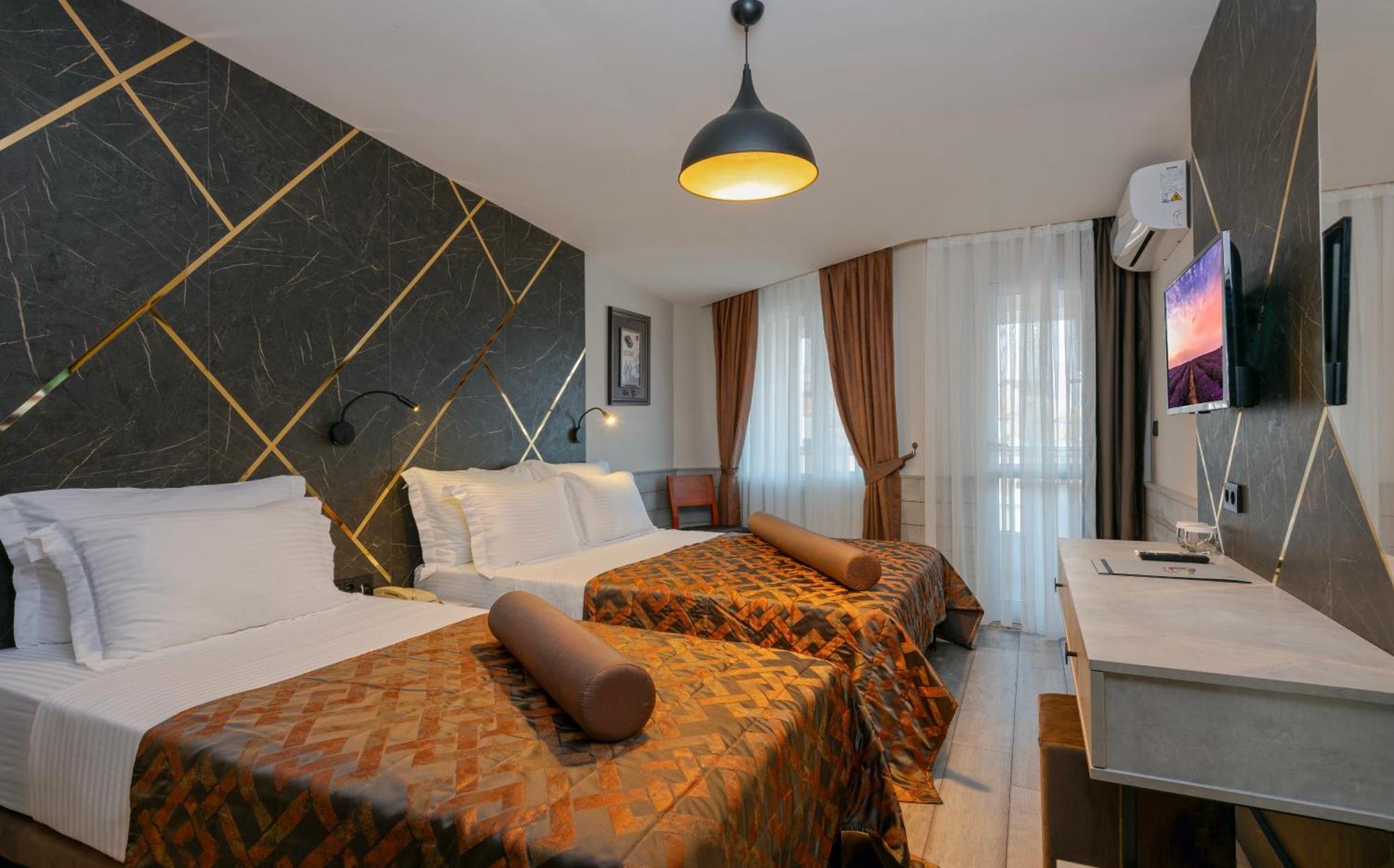 Monart Hotel 4*