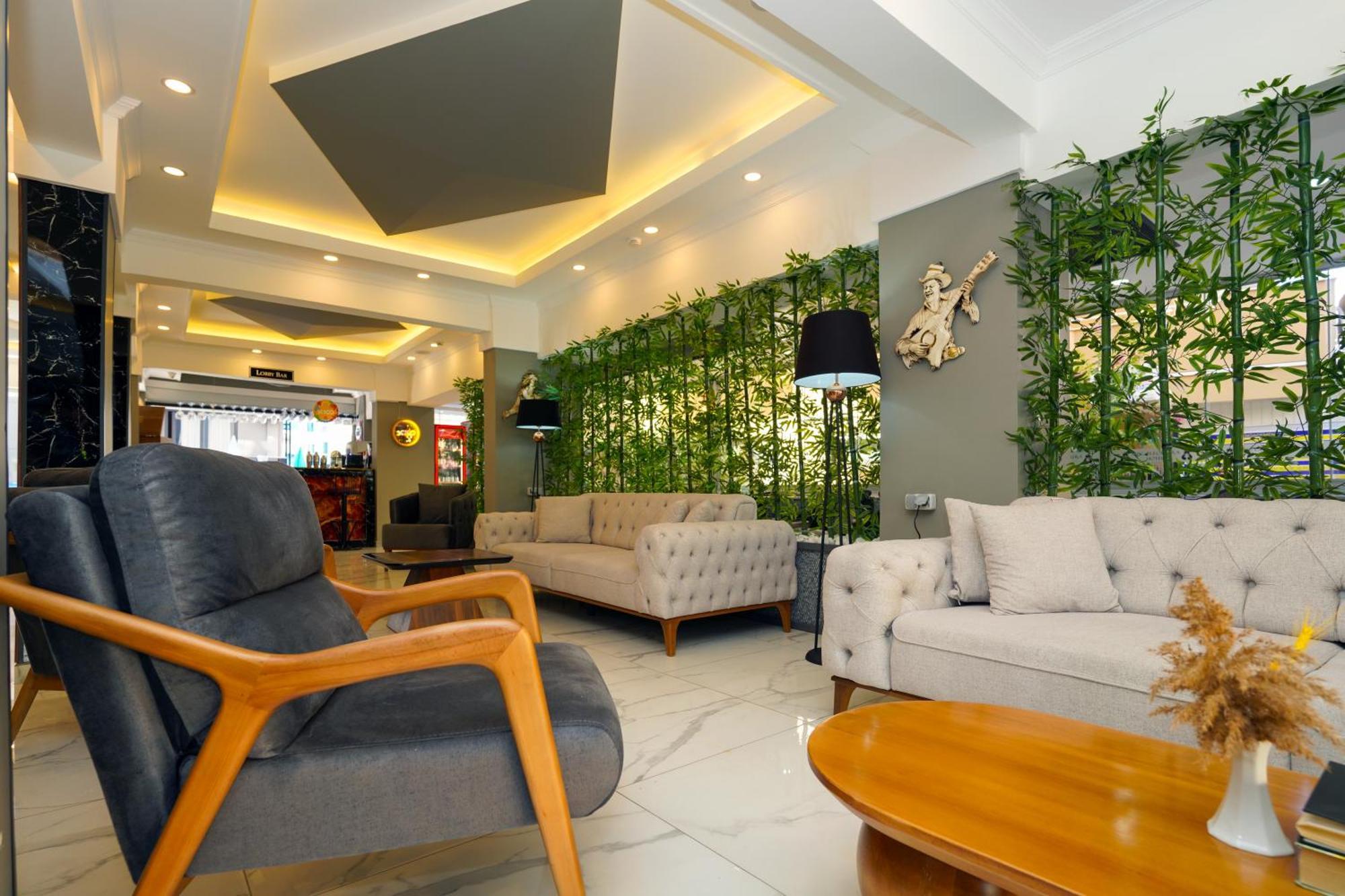 Miss Cleopatra Hotel