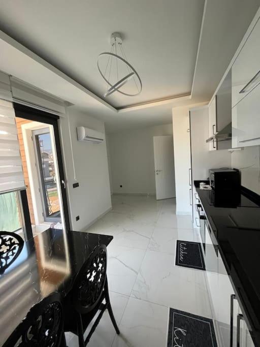 3-1 Duplex 500 Meters To Cleopatra