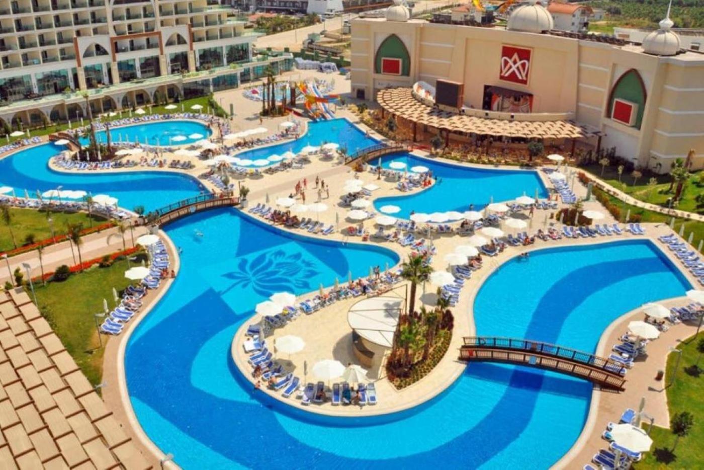 Xafira Deluxe & Hotel 5*