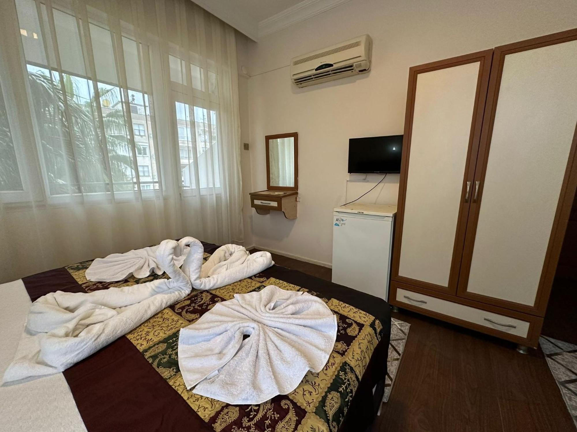 Palm Hotel