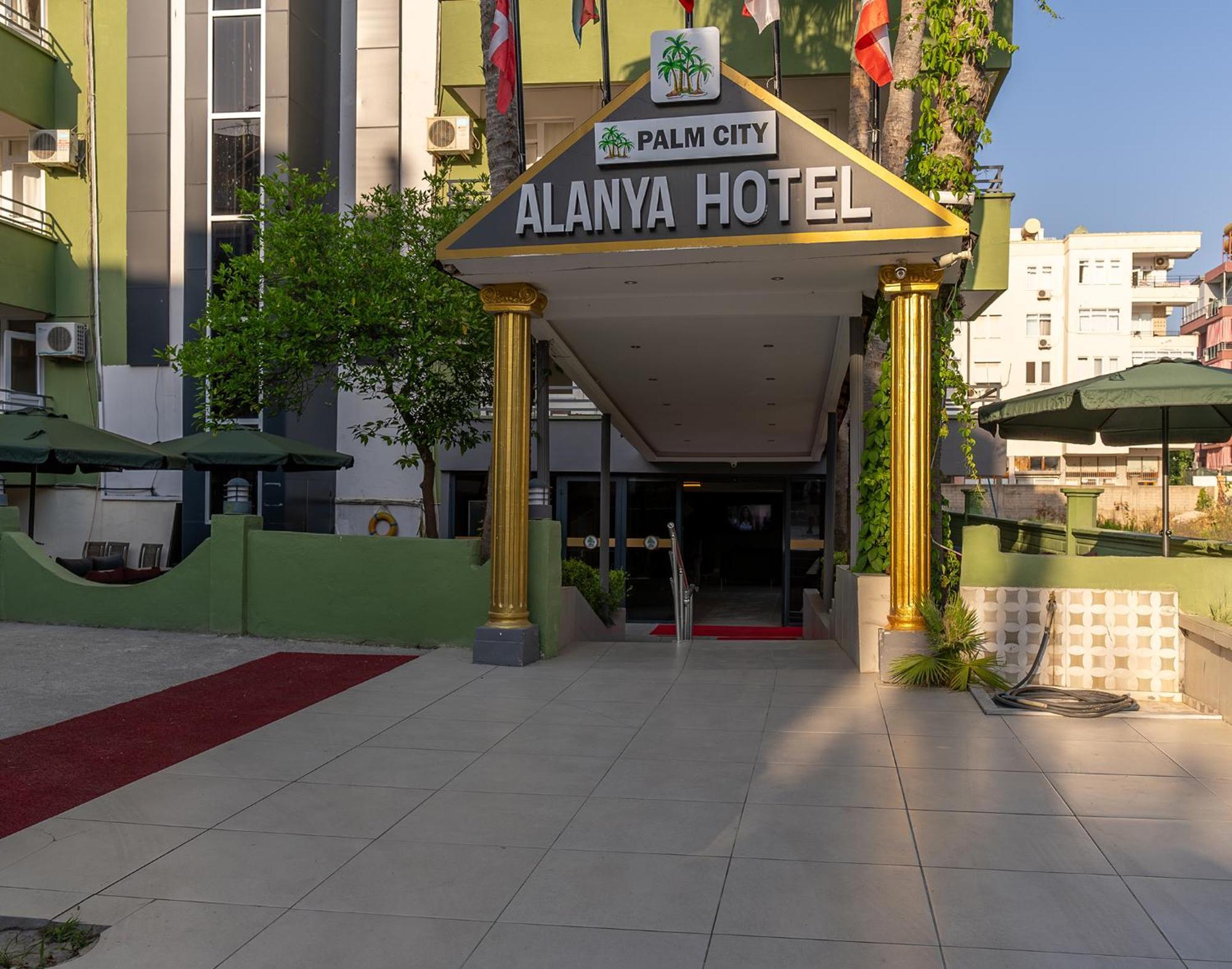 Palm Hotel