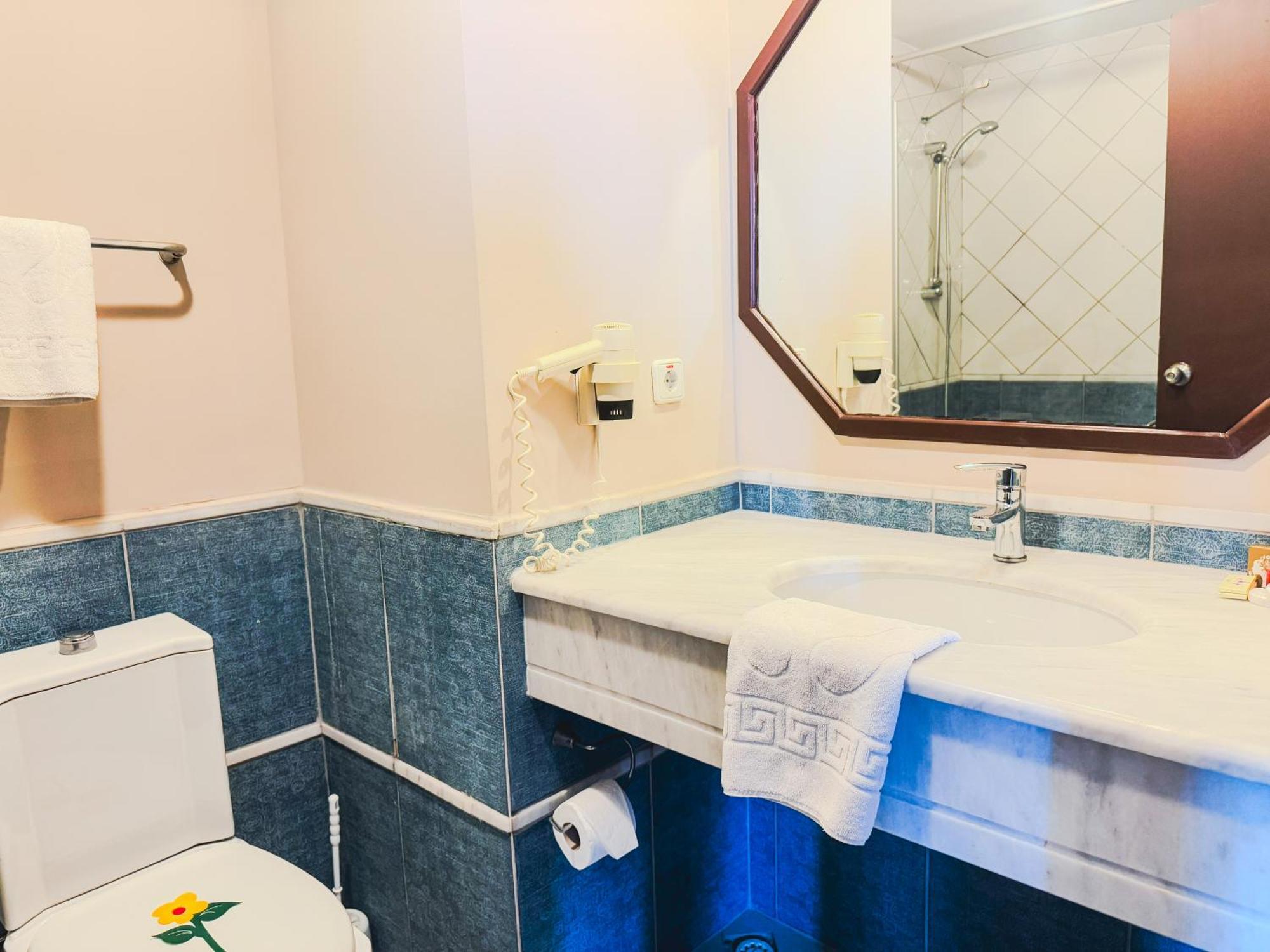 Senza Sunset Hotel