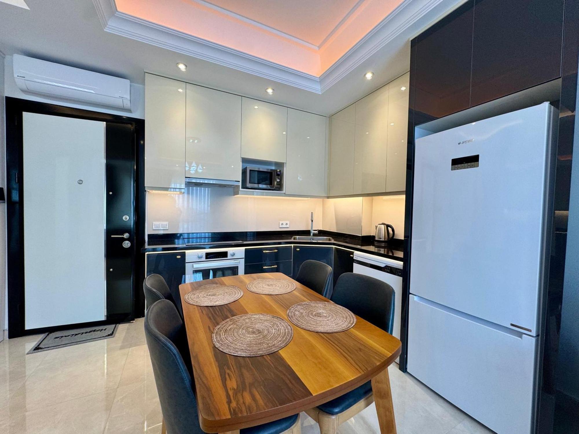 Yekta Mall Trade Center Apartment
