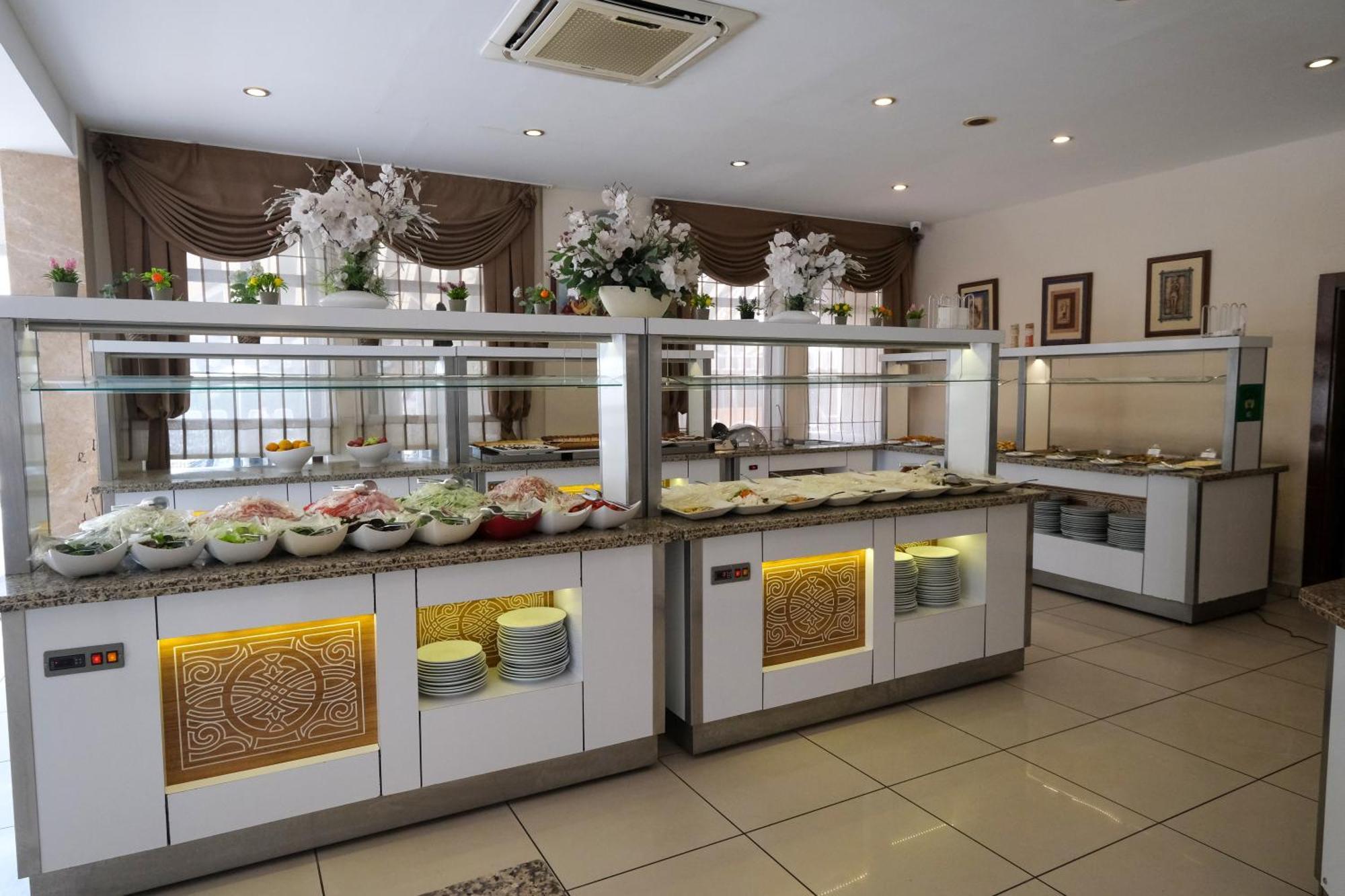 Kandelor Hotel 4*