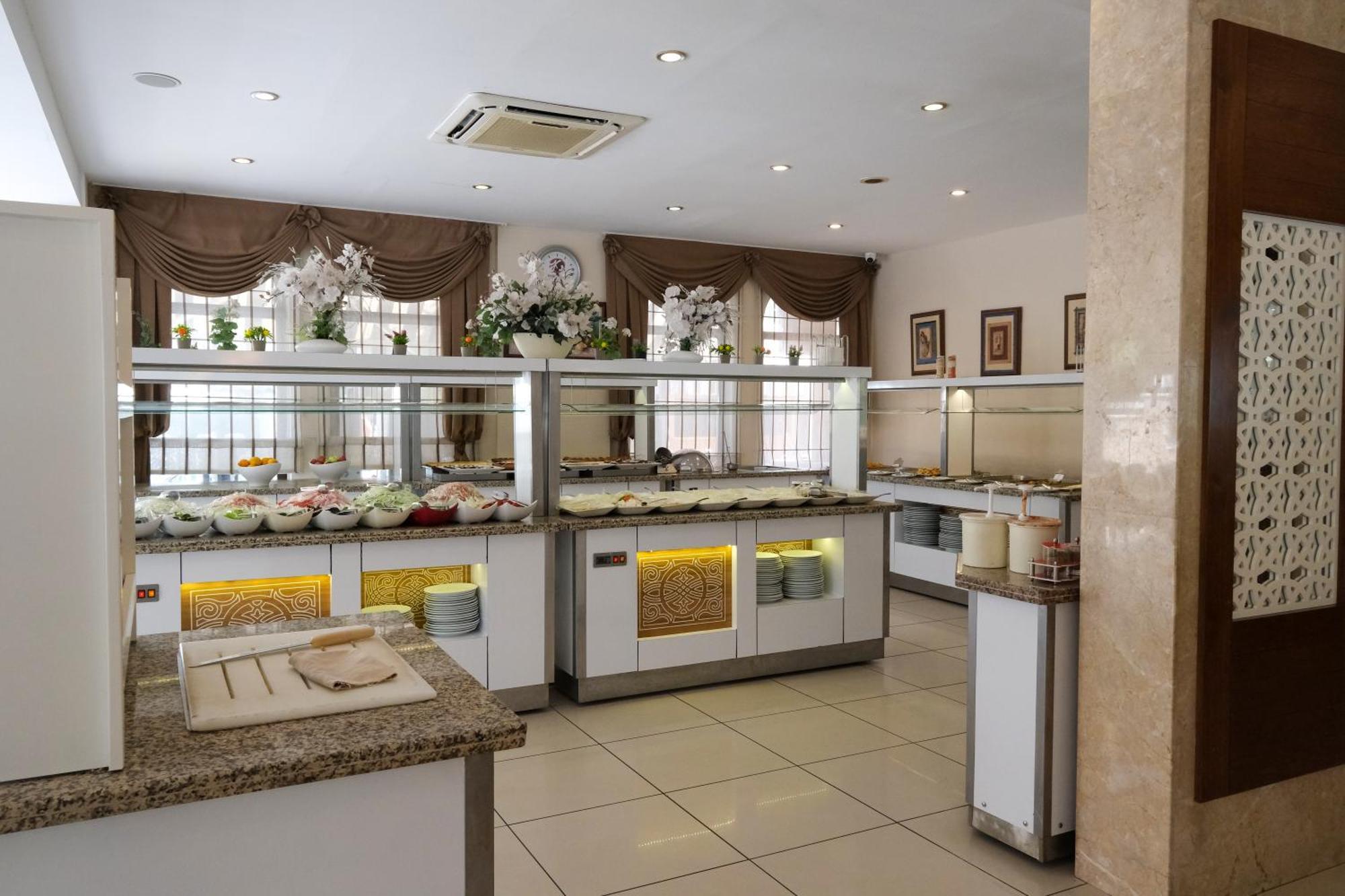 Hotel Kandelor 4*