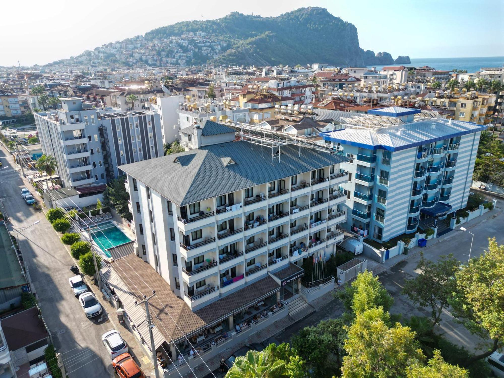 Kandelor Hotel 4*