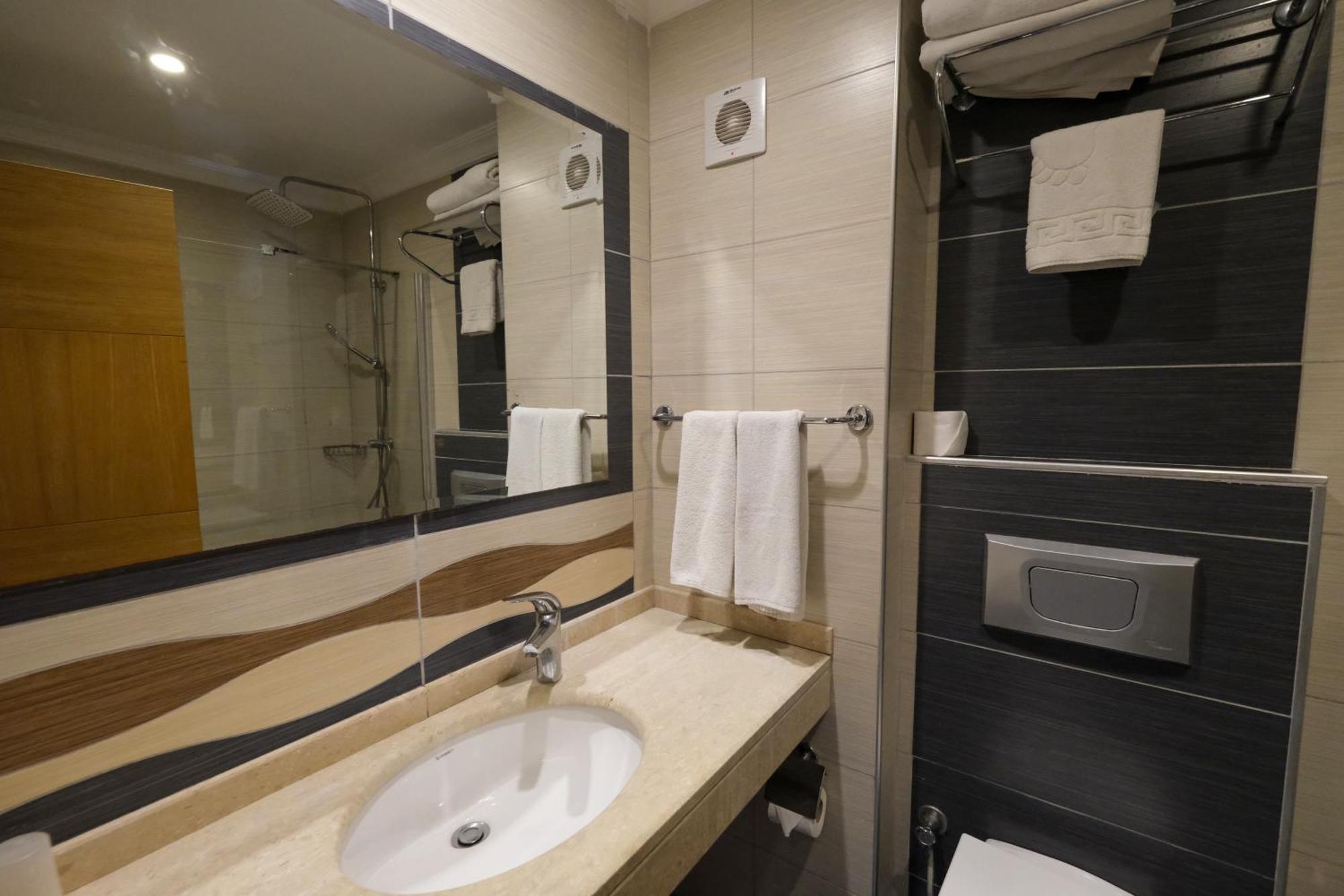 Kandelor Hotel 4*