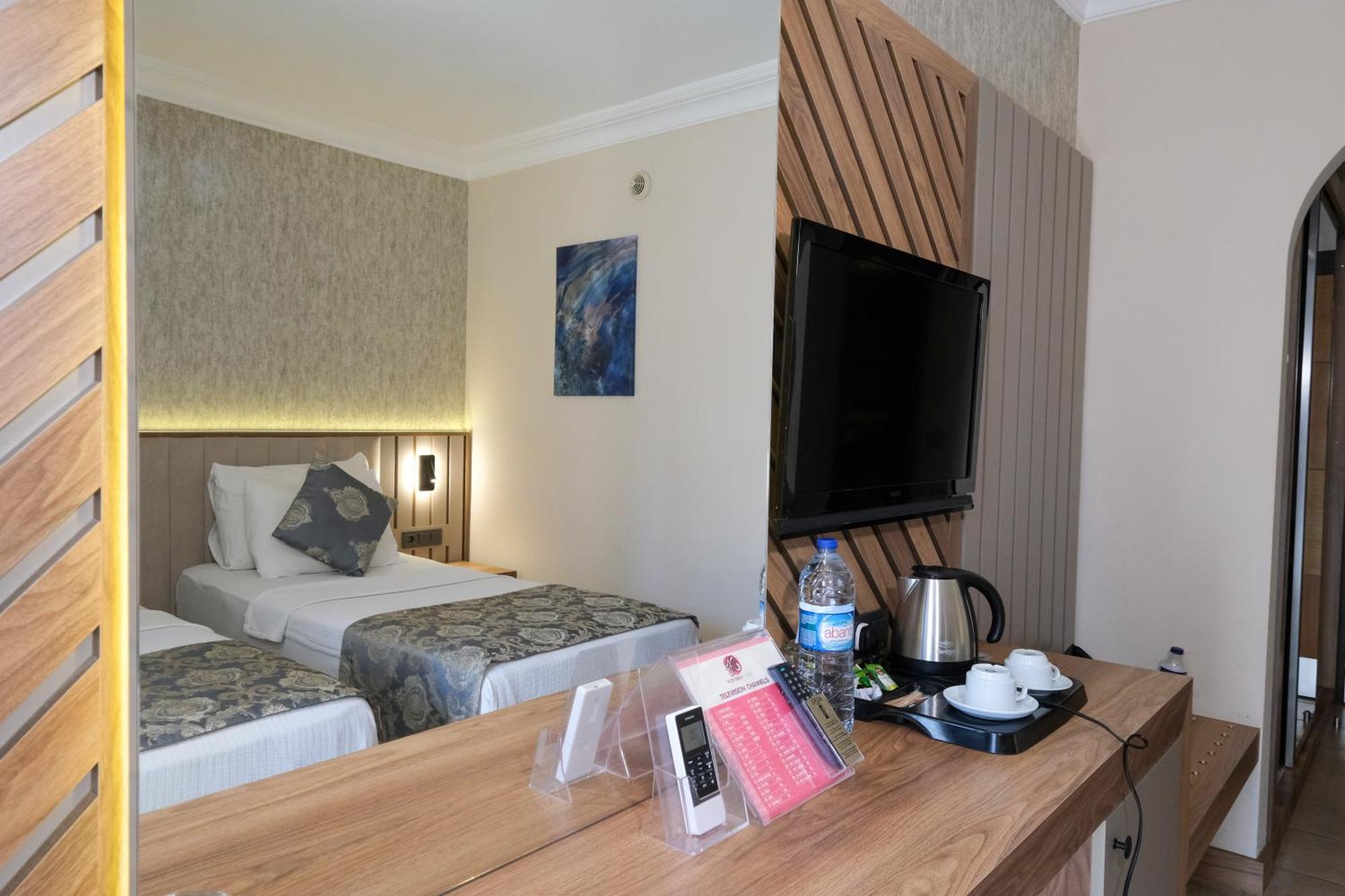 Hotel Kandelor 4*
