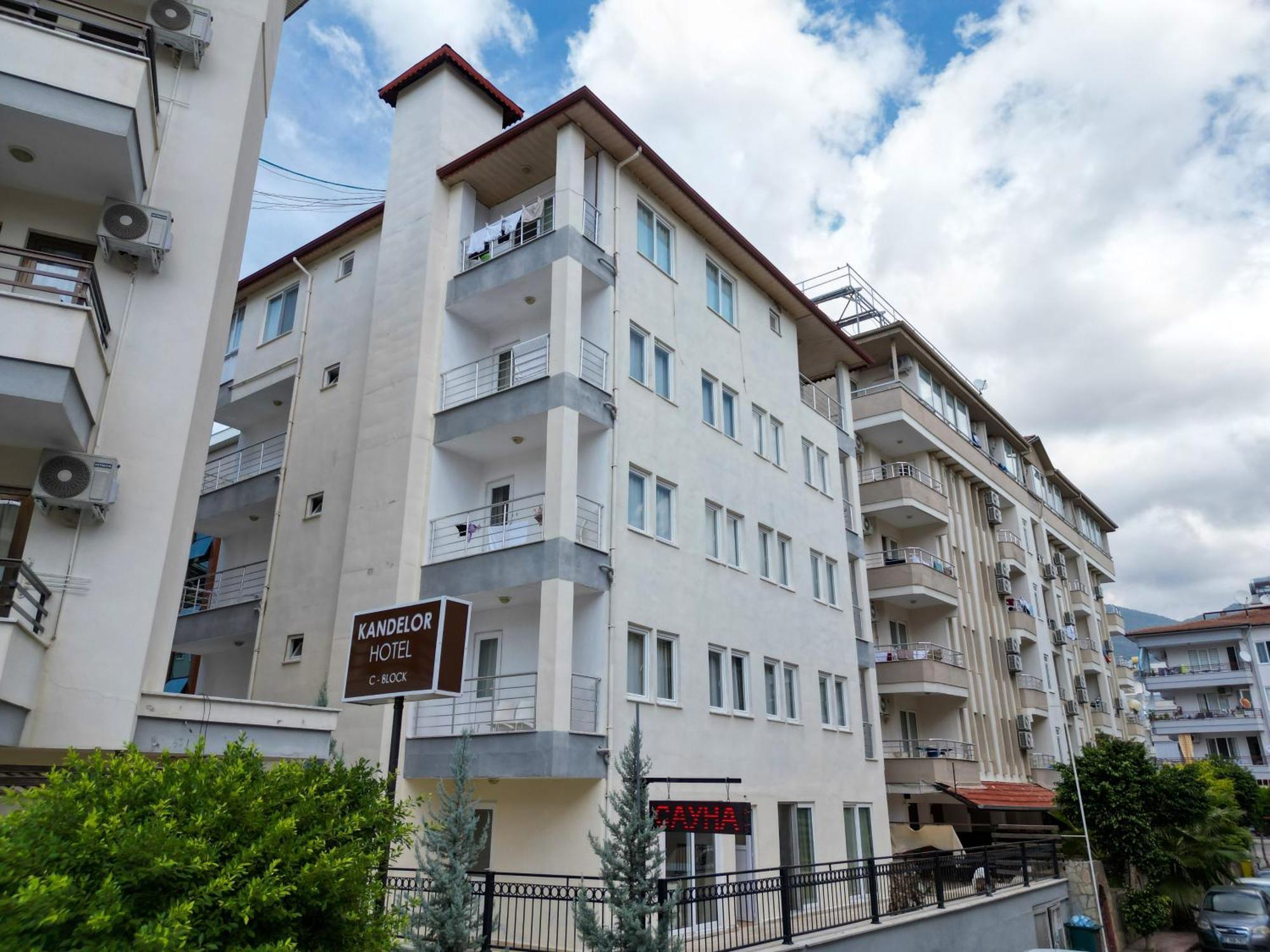 Kandelor Hotel