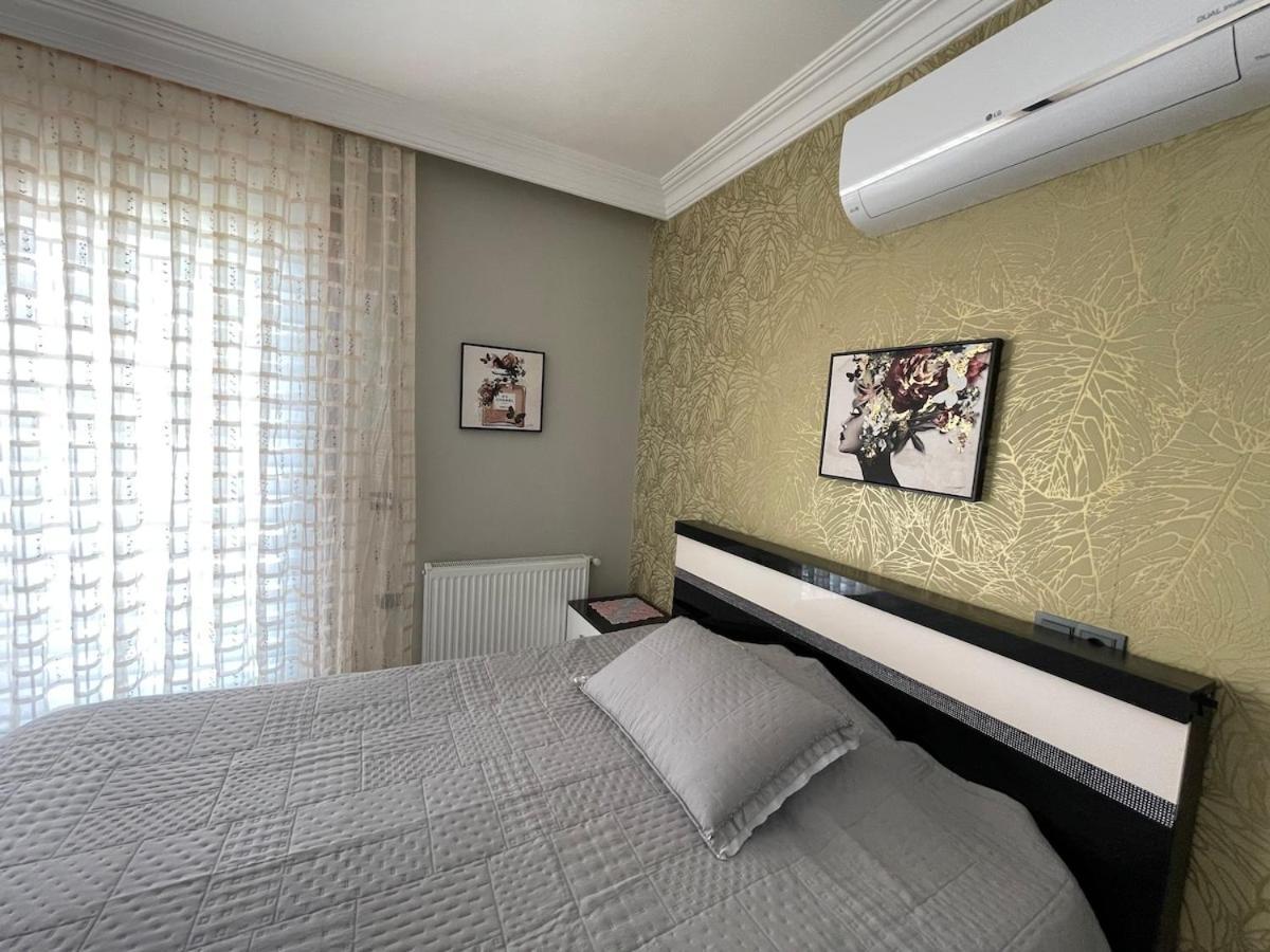 Villa Luxury, 6 Bedroom, 3 Bathroom *