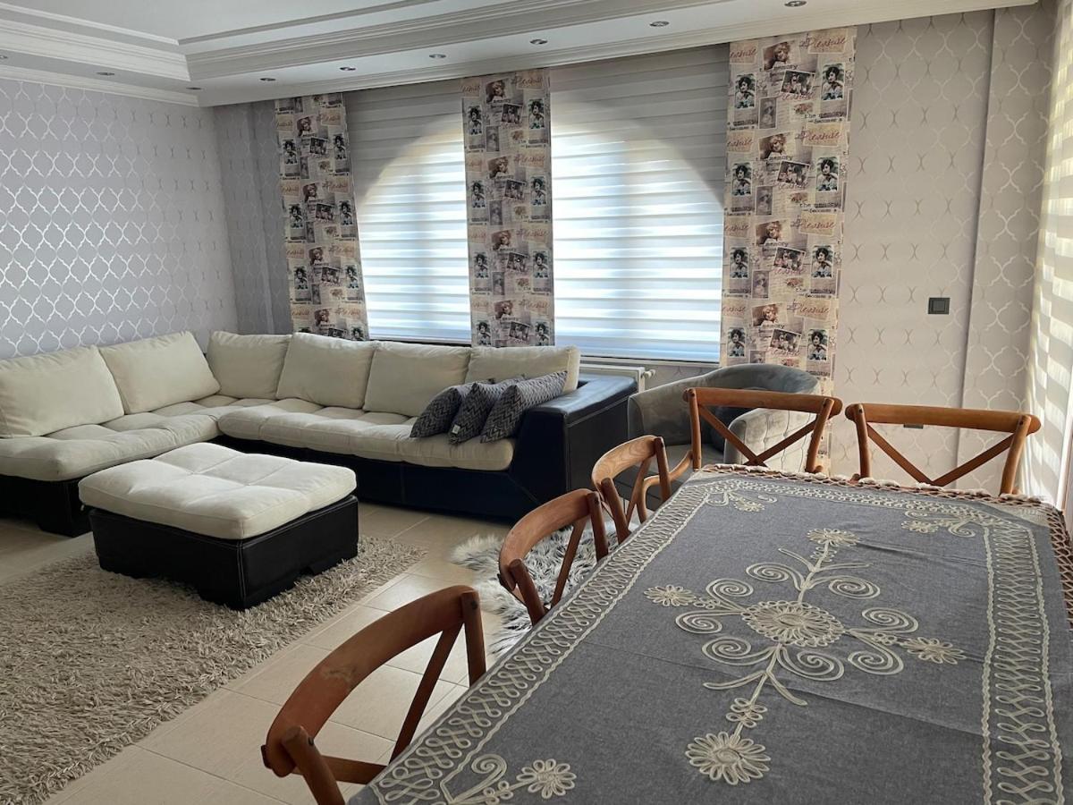 Luxury, 6 Bedroom, 3 Bathroom