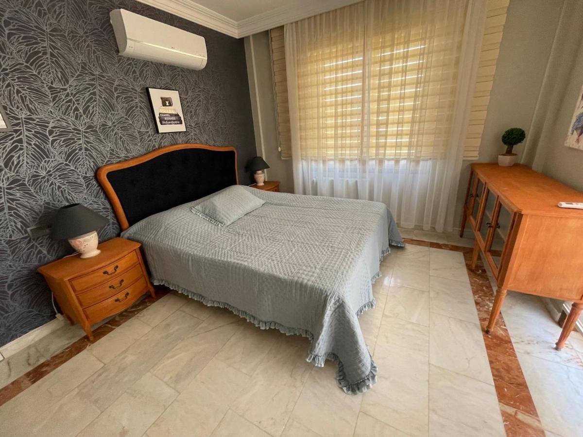 Luxury, 6 Bedroom, 3 Bathroom Villa Alanya