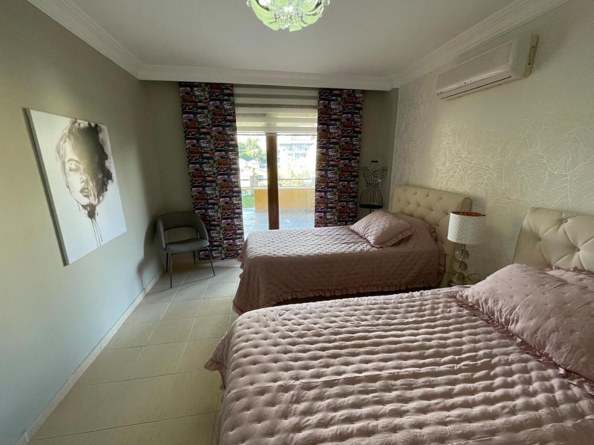 Villa Luxury, 6 Bedroom, 3 Bathroom Alanya