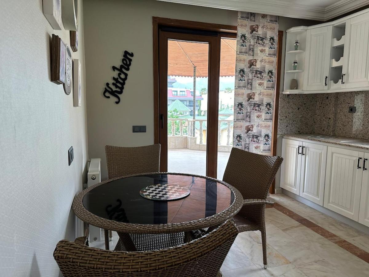 Luxury, 6 Bedroom, 3 Bathroom Villa Alanya