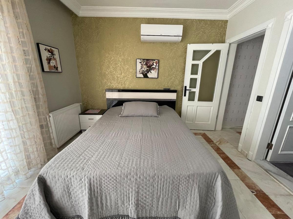 Luxury, 6 Bedroom, 3 Bathroom