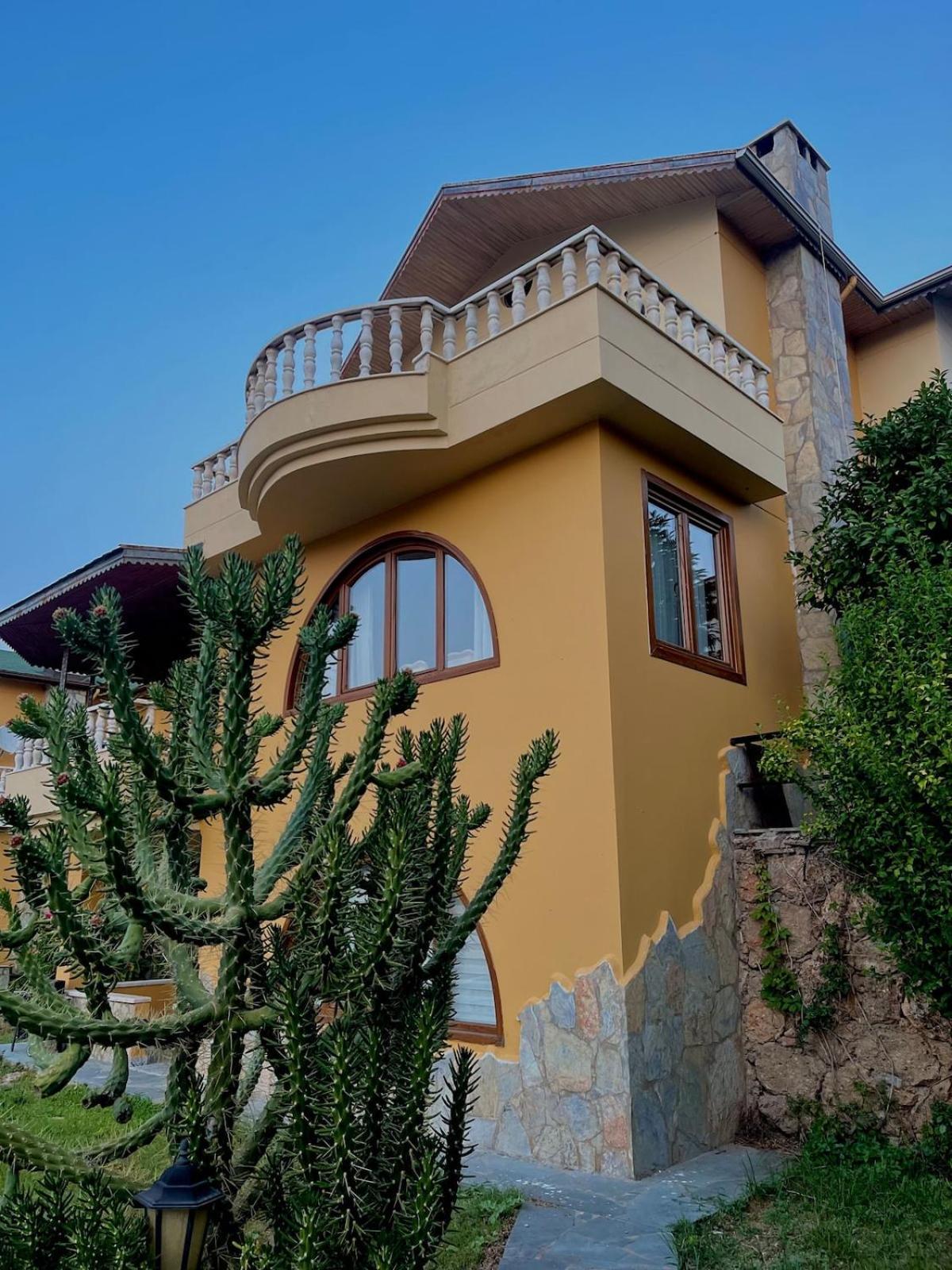 Luxury, 6 Bedroom, 3 Bathroom Alanya
