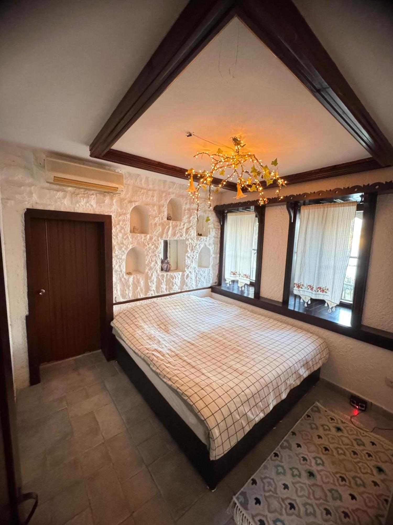 Villa Escape To History In A Stunning Stone House With Garden And Sea View In The Heart Of *