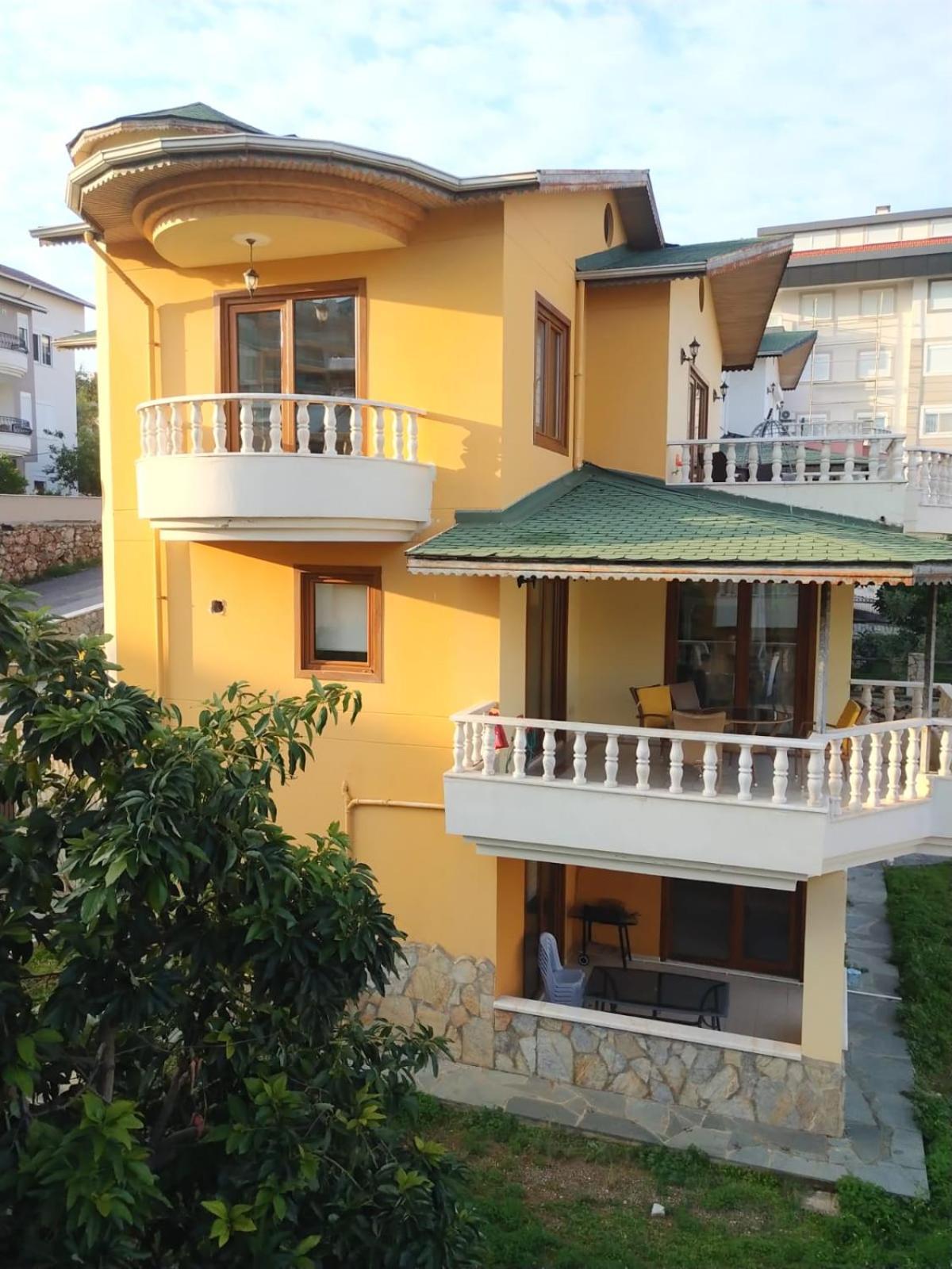 Luxury, 6 Bedroom, 3 Bathroom Villa Alanya