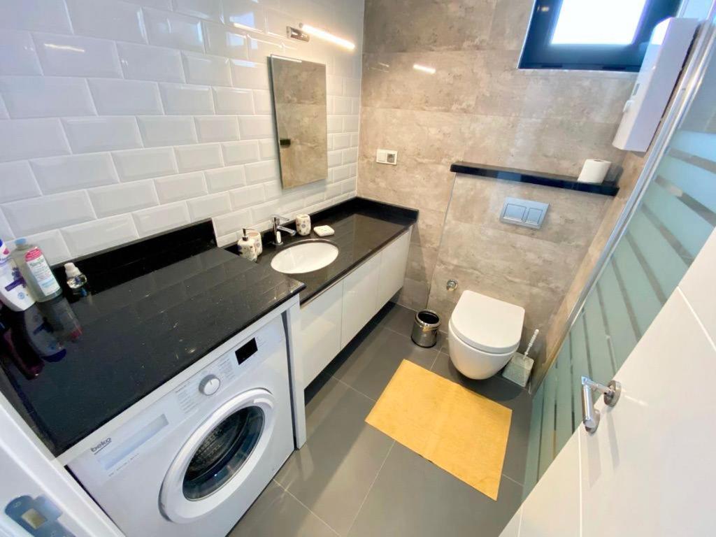 1bd Flat 200m To The Beach! Great Location! Apartment Alanya