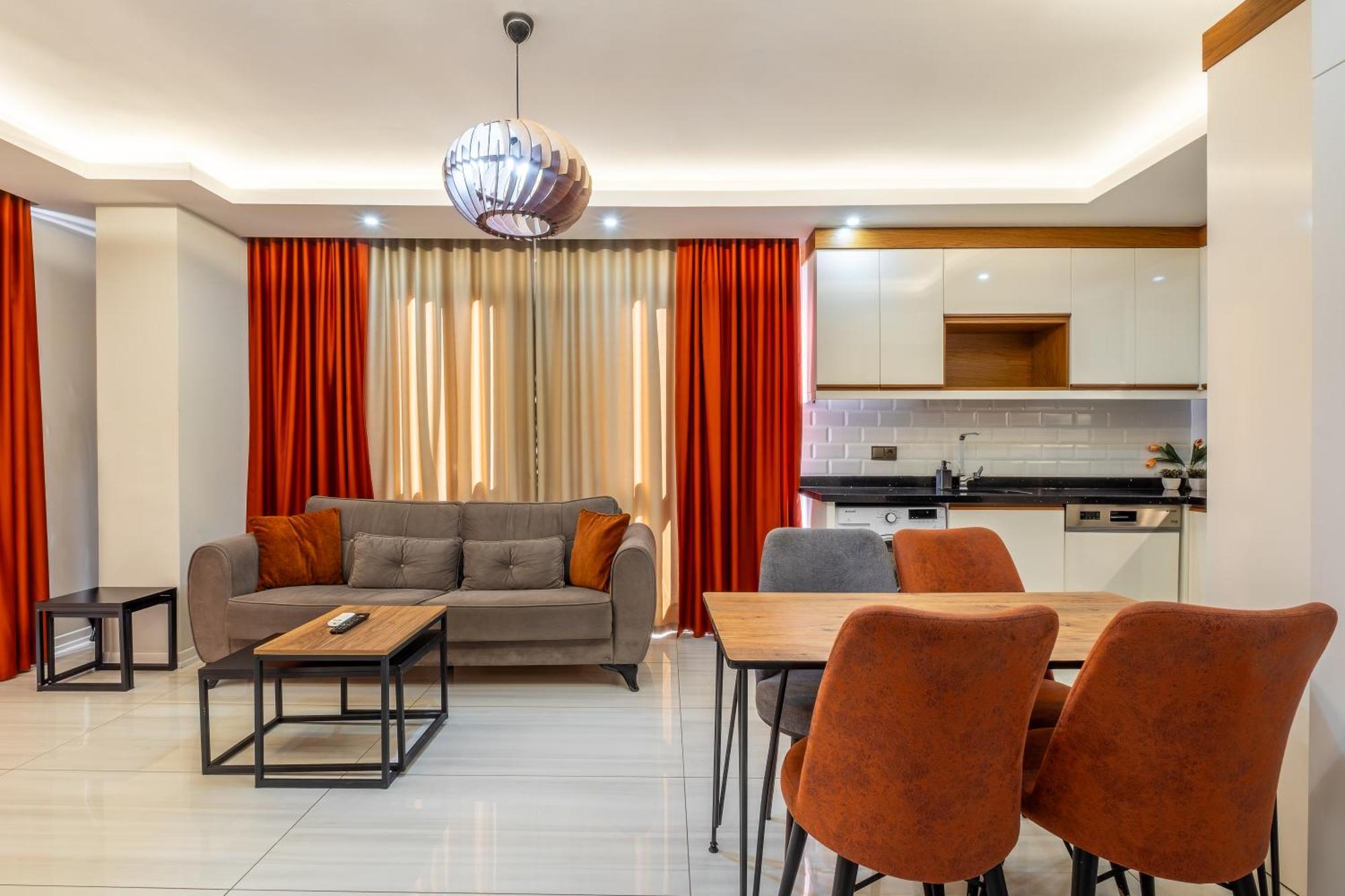 Retro No 7, Cleopatra Alanya