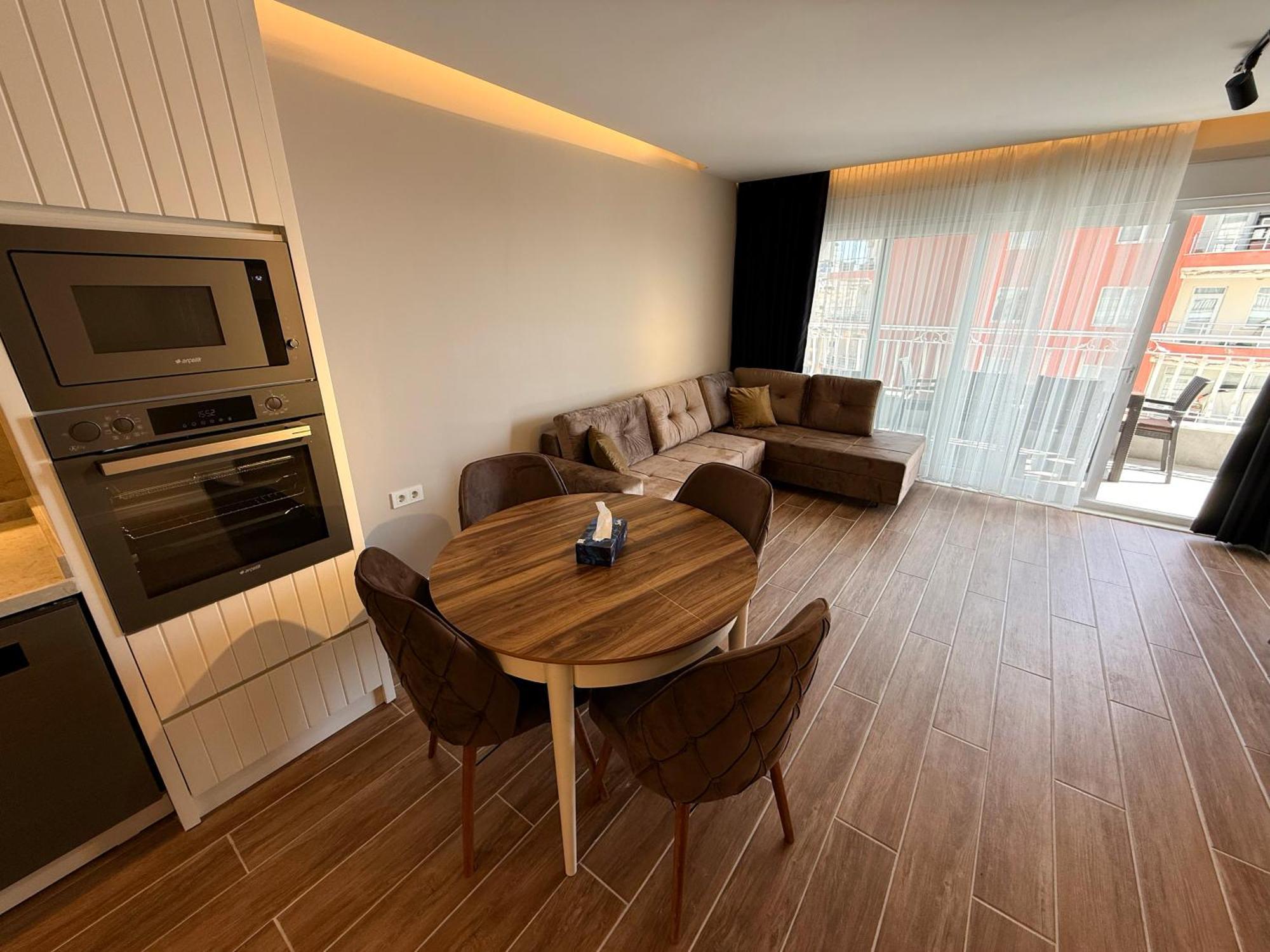 Sa Apartments! Sea View 2bd Flat *