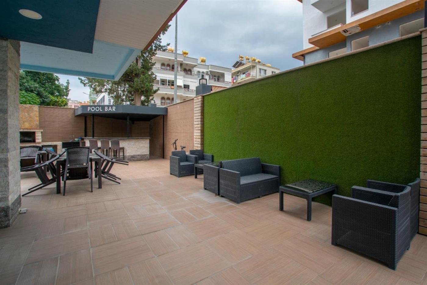 0007 Sun Palace Only 300m From The