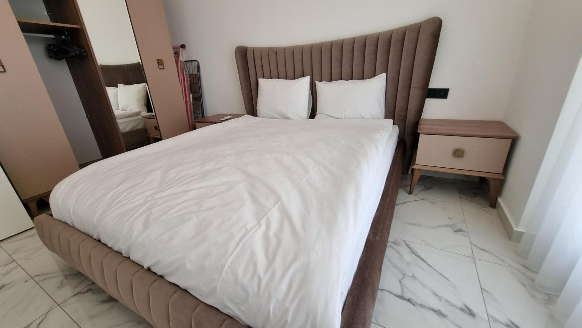 Elite Luxury - Elize 4
