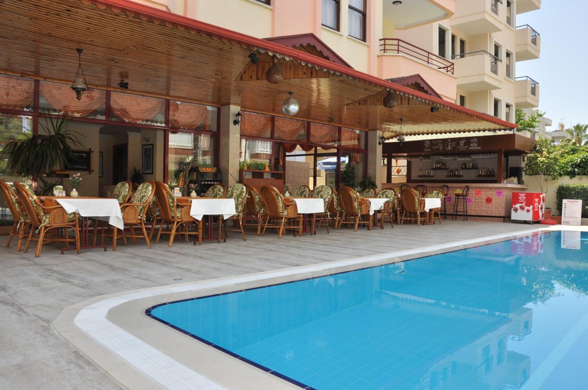 Aparthotel Amber-rose 3*