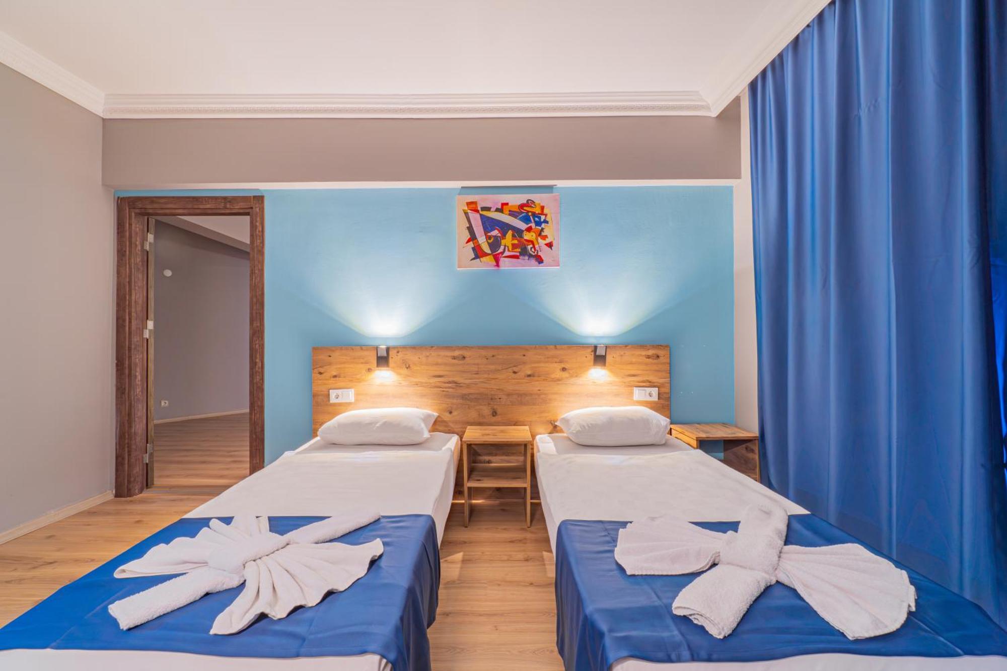Hotel Pyxis Point