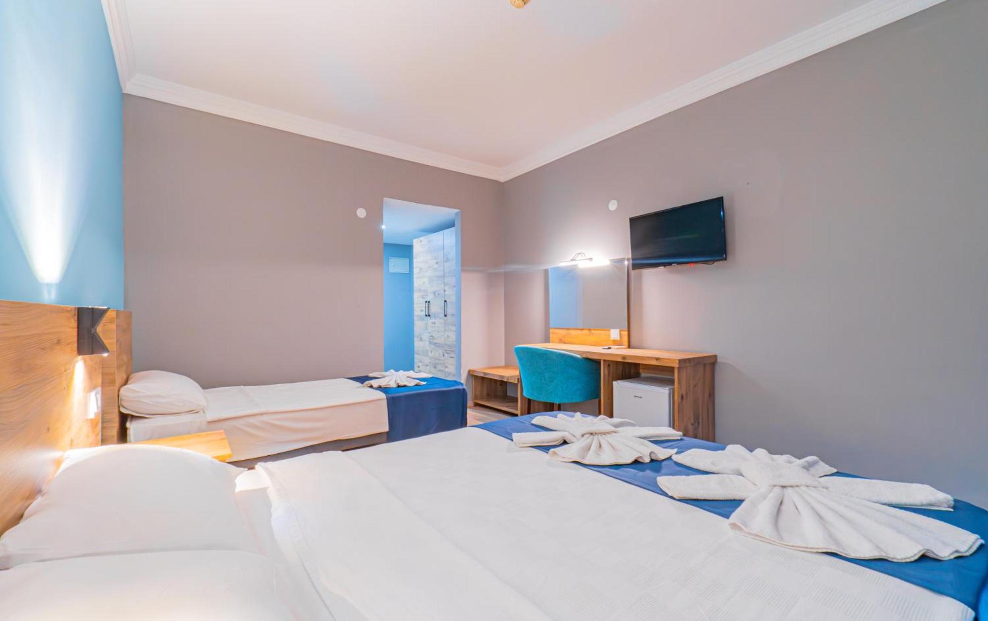 Pyxis Point Hotel 4*