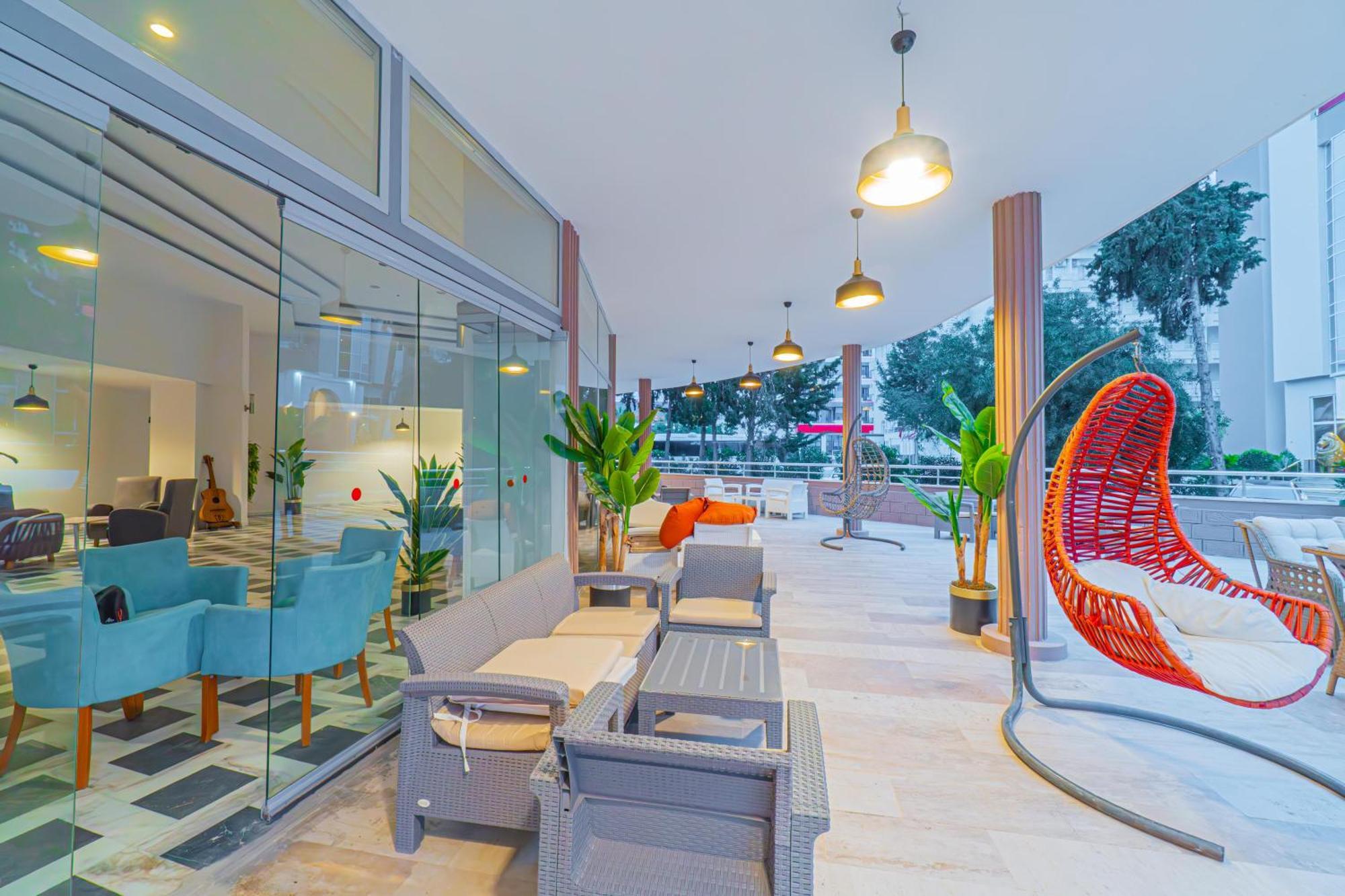 Pyxis Point Hotel 4*