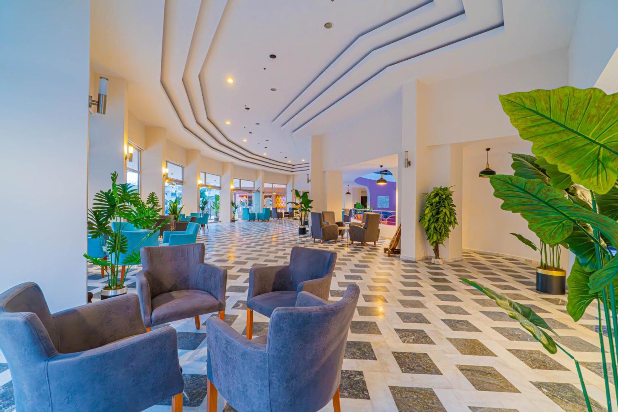 Pyxis Point Hotel 4*