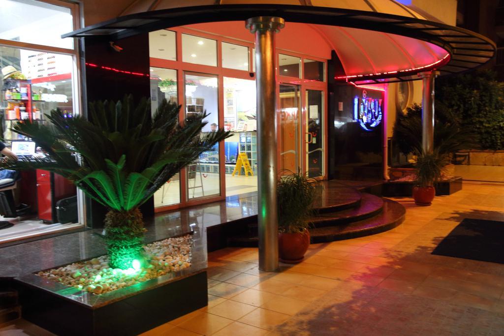 Risus Hotel 2*
