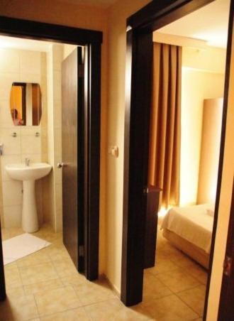 Astor Beach 3*
