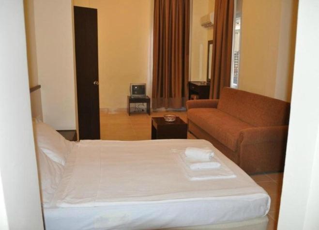 Astor Beach Hotel 3*