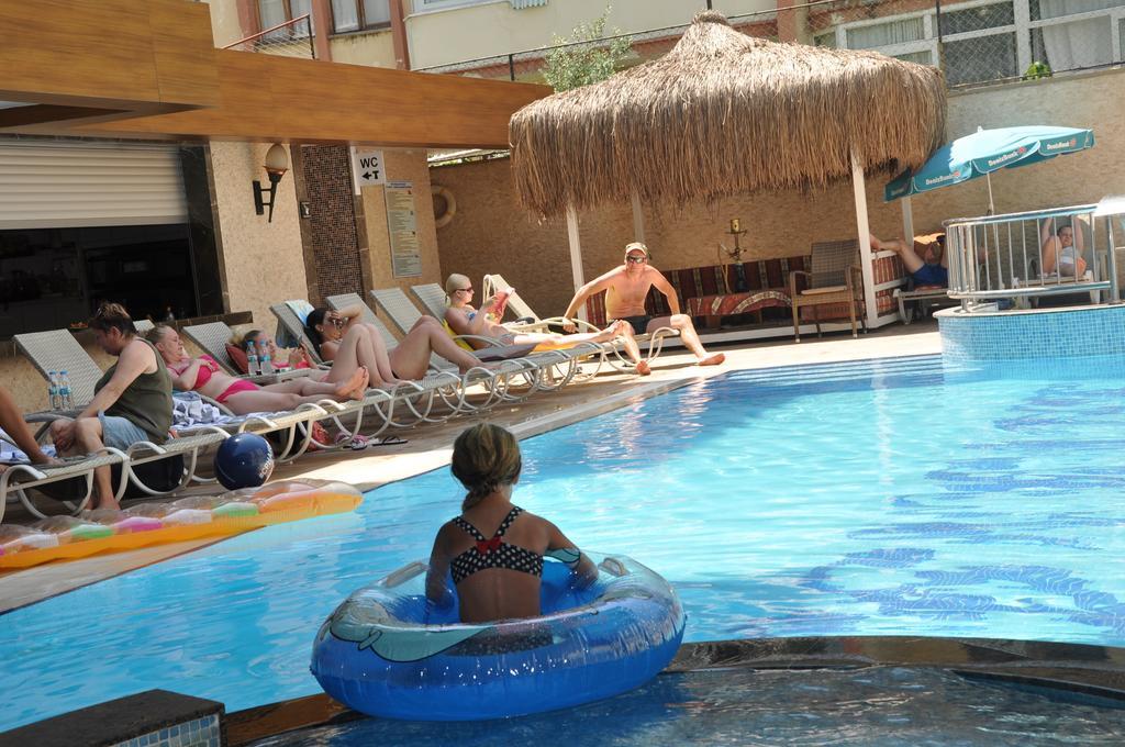 Lavinia & Alanya