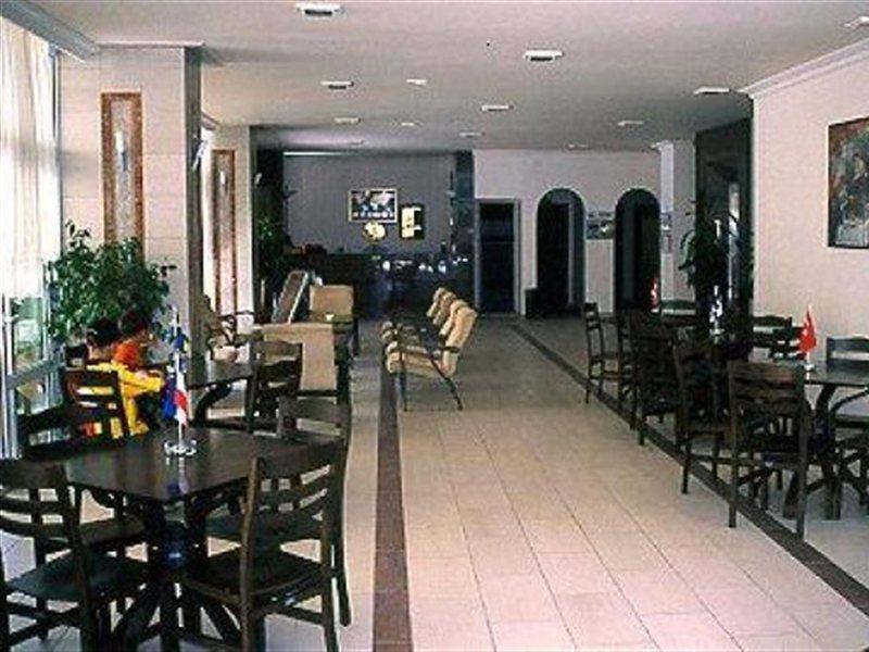 Ada-1 Lejlighedshotel 3*
