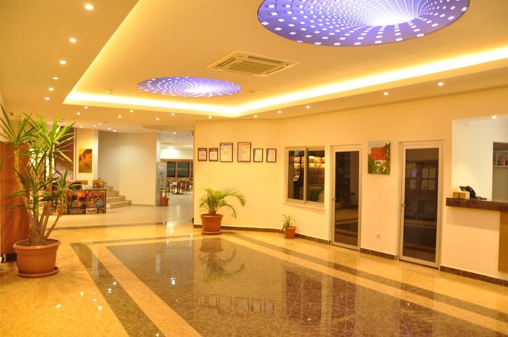 Grand Ati̇lla Hotel