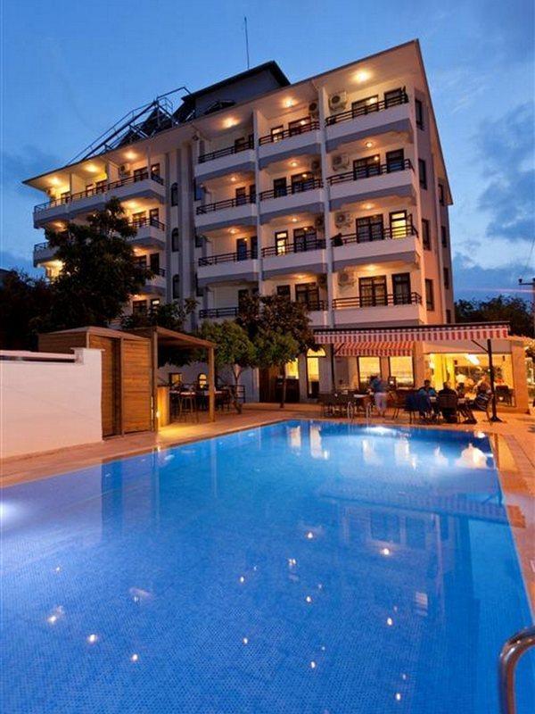 Hotel Kandelor 4*