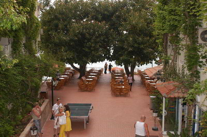 Floria Hotel 4*