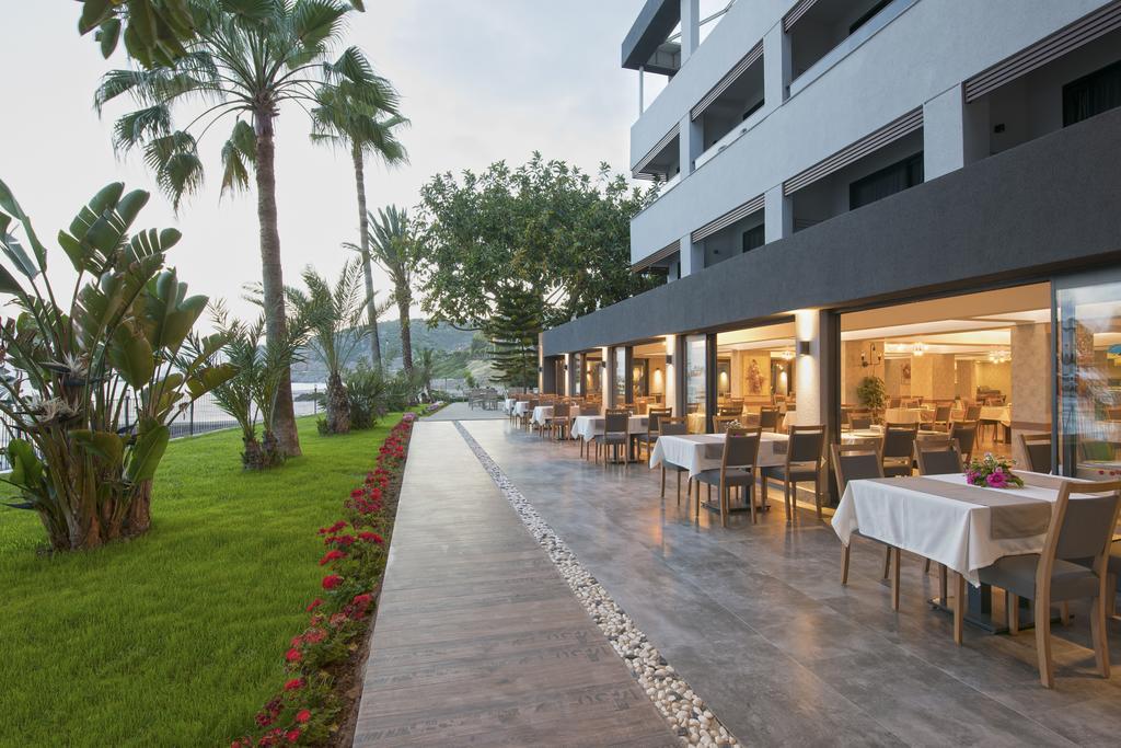 Floria Hotel 4*