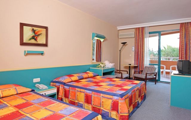 Hotel Merlin Park 3*